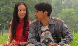 魔幻手机2傻妞归来在线观看,傻妞归来——穿越时空的奇幻冒险之旅